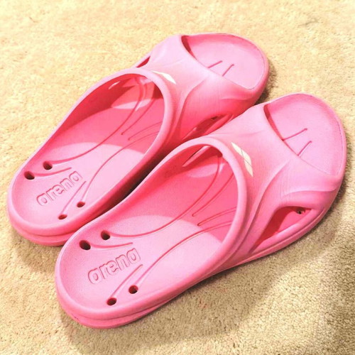 Arena swimming pool slippers pink size 35 like new