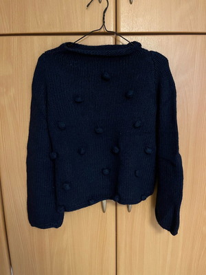 One On wool sweater like new, dark blue, size S