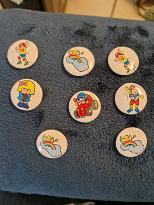 Vintage pins used, pack of 8 pieces