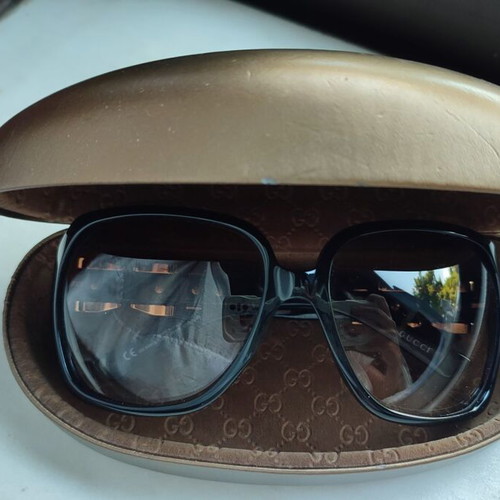 Gucci Vintage Sunglasses Model 3006/S D28LF Like New Black
