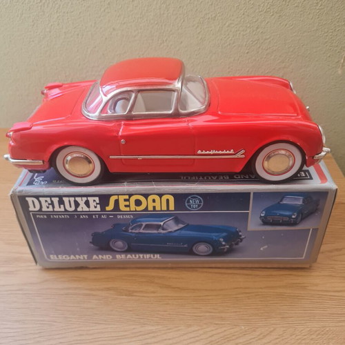 MF316 Chevrolet Corvette tin toy car 1:18 scale like new with original box