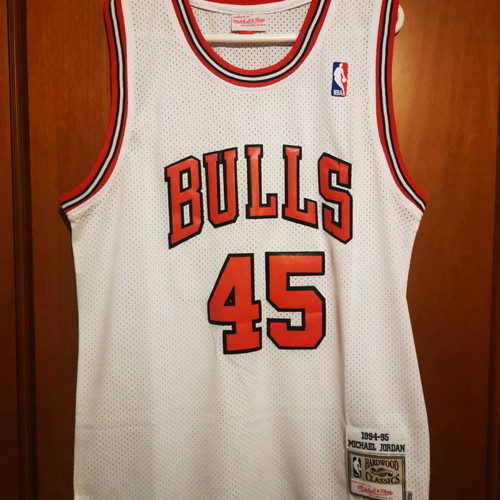 Jordan 45 Chicago Bulls M
