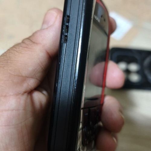 Nokia 7610 mobile phone
