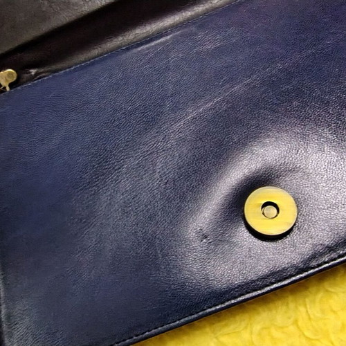 Vintage shoulder handbag in black and dark blue like new
