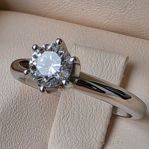 Solitaire ring white gold K18 new with 0.60cts diamond