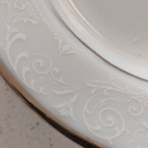 Dantelle 72-Piece Porcelain Dinnerware Set Ionian, like new