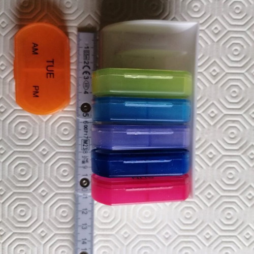Charopos 7-Day Pill Organizer like new