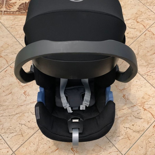 Cybex Aton 5 car seat like new 0-13 kg