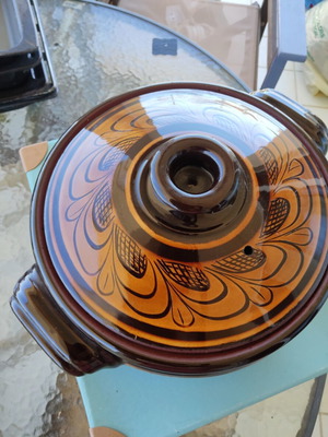 Clay pot with glossy finish, unused