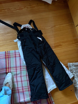 Black ski suit for 10-year-old child like new
