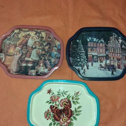 3 vintage metal trays 19.5×16cm, Christmas & butterfly theme, pack