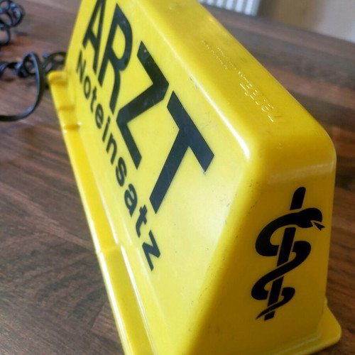 Arzt Noteinsatz sign used