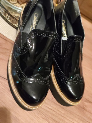 Loafers Celebrity black patent leather like new, size 38