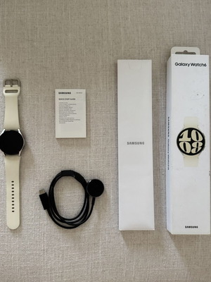Samsung Galaxy Watch6 LTE Smartwatch 40mm, gold