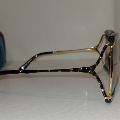 Gucci GG0592S 002 Women's Sunglasses like new