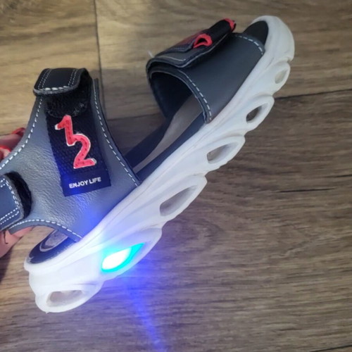 Oscal leather sandal with lights, size 30, boys