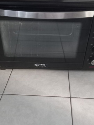 First Austria oven with 2 hotplates