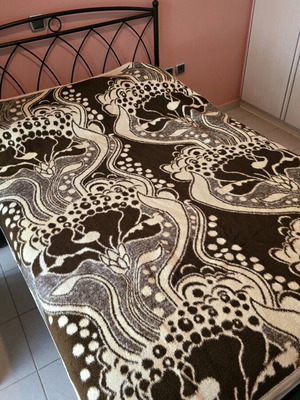 Double Phase Thin Blanket like new