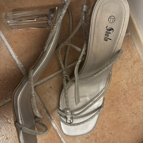 Sandals size 42 like new