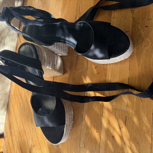 Bershka platform sandals size 40, new, black with ankle ties