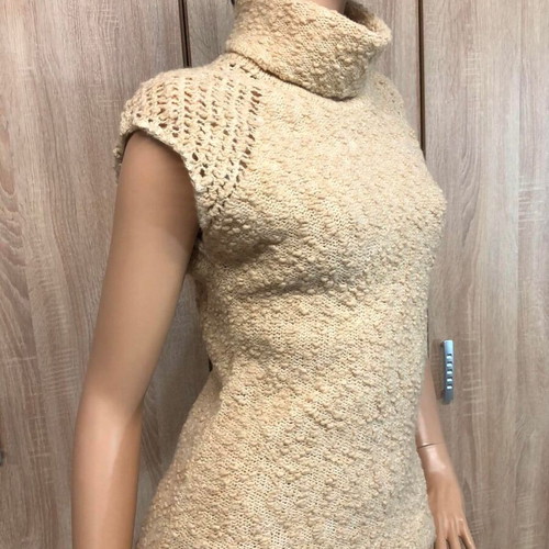 RANNIA Sleeveless Turtleneck Sweater used, size S, beige