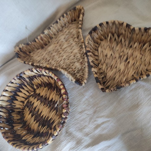 Set of 3 wicker decorative baskets like new, approx. 20x10cm each