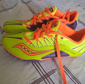 Saucony νρ 38.5..παπούτσια στίβου για σπριντ..