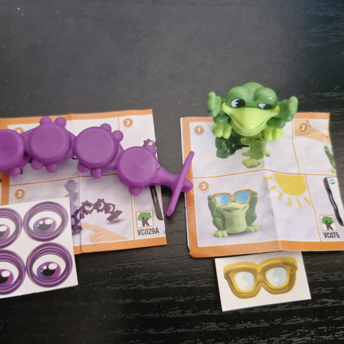 Lot of frog figures with accessories