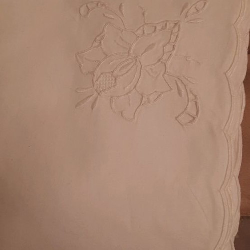 White tablecloth set with 12 napkins new with cutwork embroidery