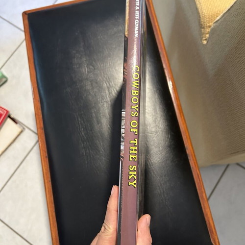 Book Cowboys of the sky like new, English