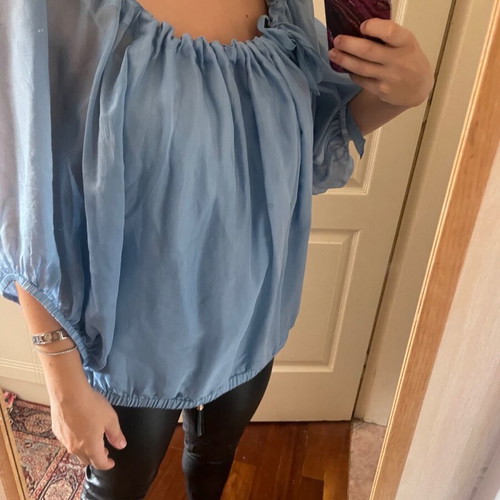 Blue blouse like new, size M, office wear