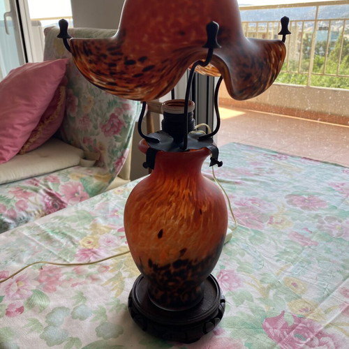 Glass table lamp like new