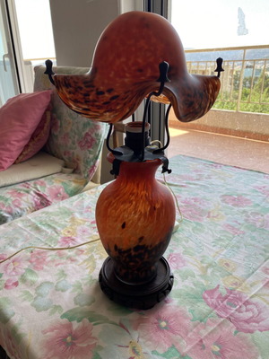 Glass table lamp like new