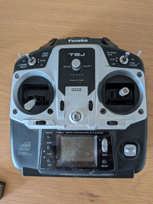 Futaba T6J remote control and R2006GS receiver used