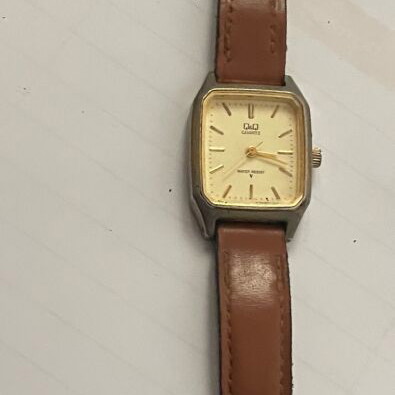 Q&Q Quartz wristwatch women's like new