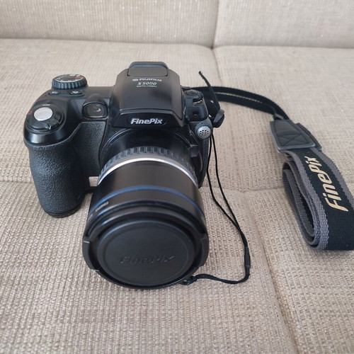 Fujifilm Finepix S5000 camera used with adapter ring and 64MB xD card