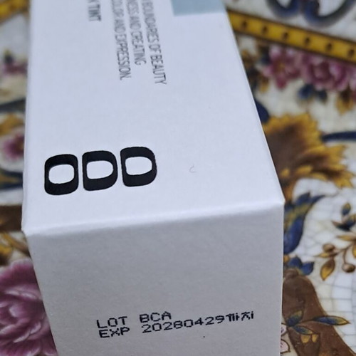 Oddtype Unseen Balloon Tint 676 Q brand new