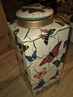 Porcelain container like new