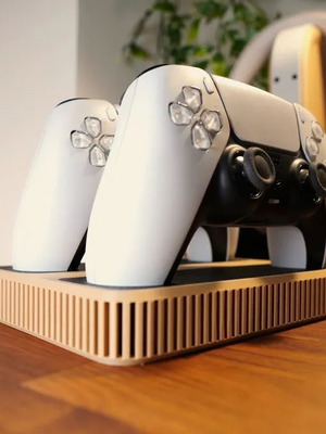 Βάση για 2 χειριστήρια PlayStation 5 κατόπιν παραγγελίας, μοντέρνος σχεδιασμός