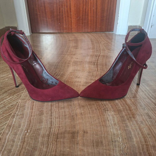 Sante high-heeled burgundy velvet pumps like new, size 39