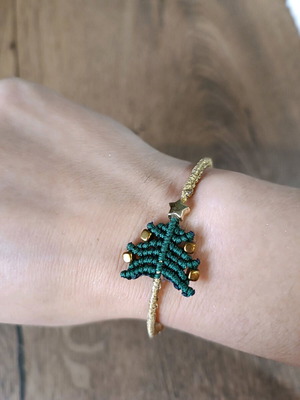 Macrame bracelet Christmas tree new, green and gold