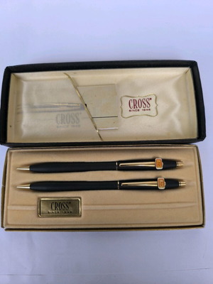Cross Century set of two pencils like new in black with box
