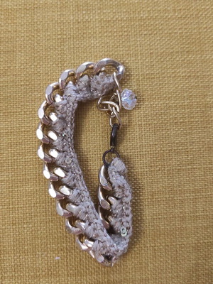 Bracelet gold new, half chain half braided thread