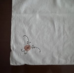 Set of 2 white napkins with flower like new