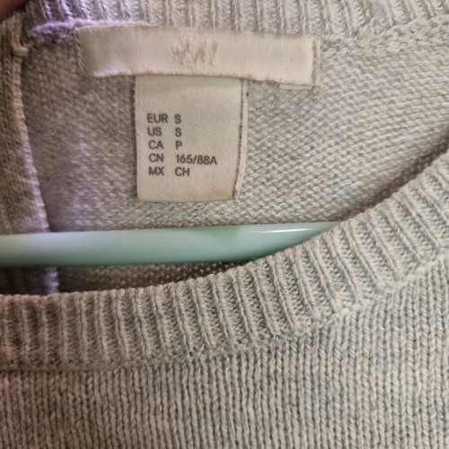 Pullover with zipper like new, size small