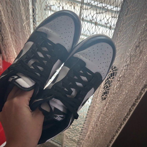 Panda Dunks Nike athletic shoes like new, size 40.5, black and white