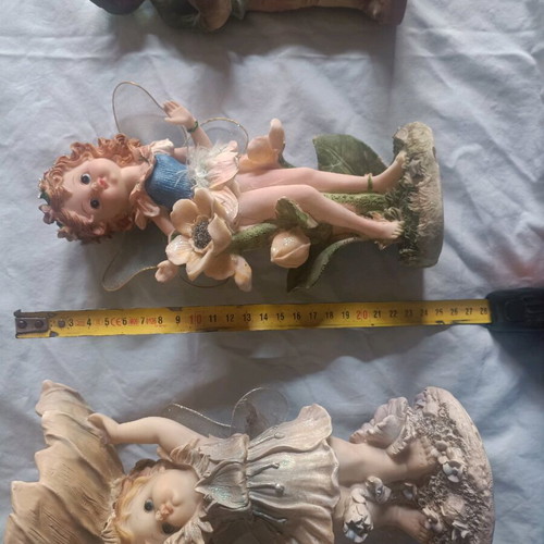 Decorative items used, pack of 3, resin