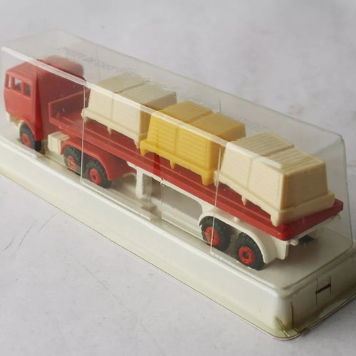 Vintage Gesoef Mari Polfi Efsi 1:90 Mercedes plastic truck 1970s new