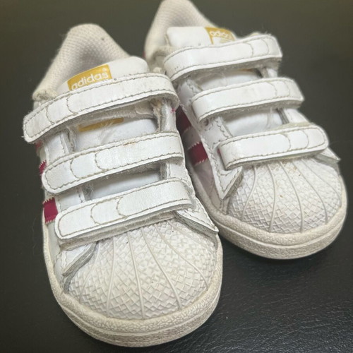 Adidas shoes for girl size 21 used