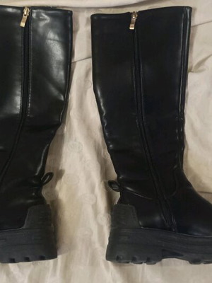 Women's modern black faux leather boots like new, size 36